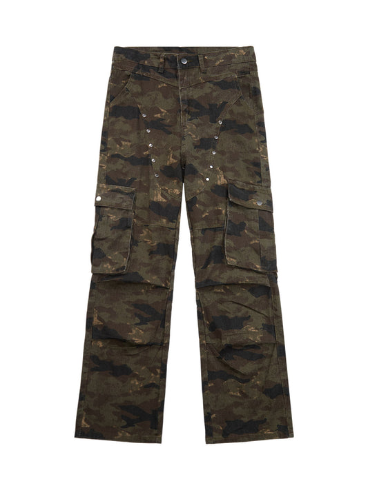 Thesupermade – Hose mit Falten und Nieten in Camouflage