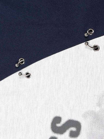 Thesupermade – Langärmliges T-Shirt mit Splatter-Ösen und Nieten