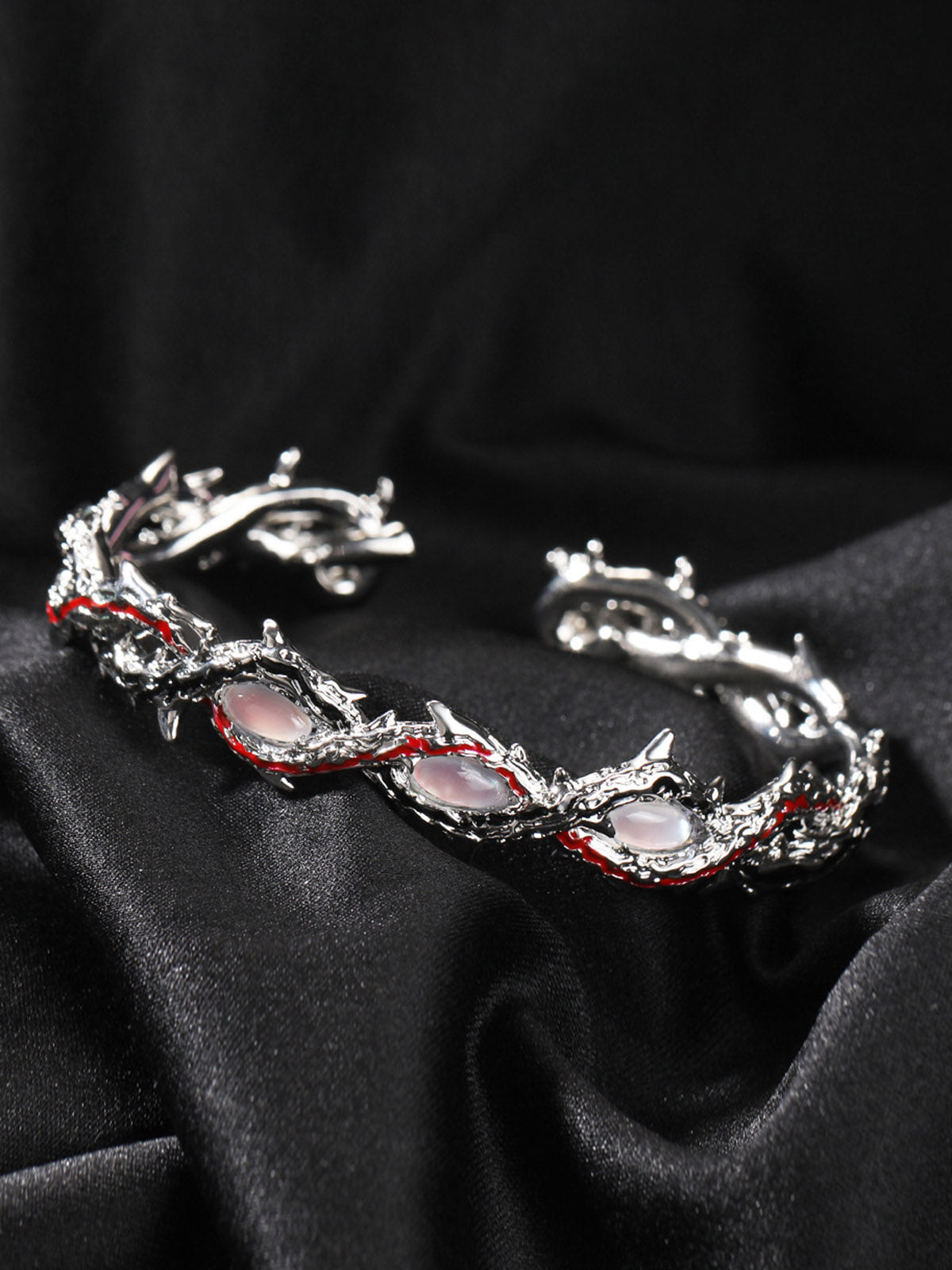 Dark Thorn Messingarmband