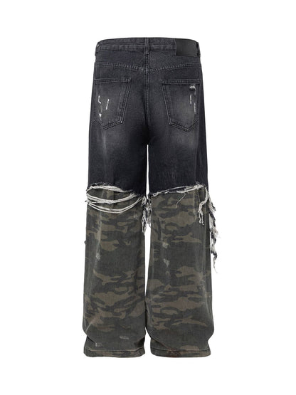 Gerade Jeans mit verwaschenen Camouflage-Nähten und Used-Look