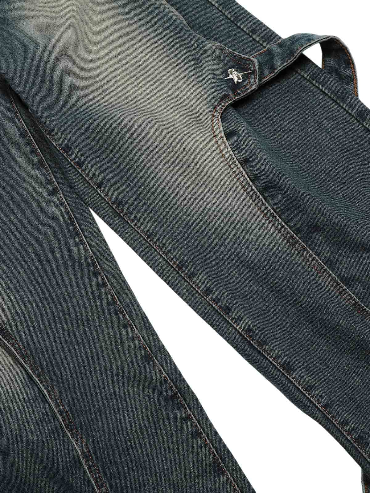 Verwaschene, dekonstruierte Split-Work-Jeans im Used-Look