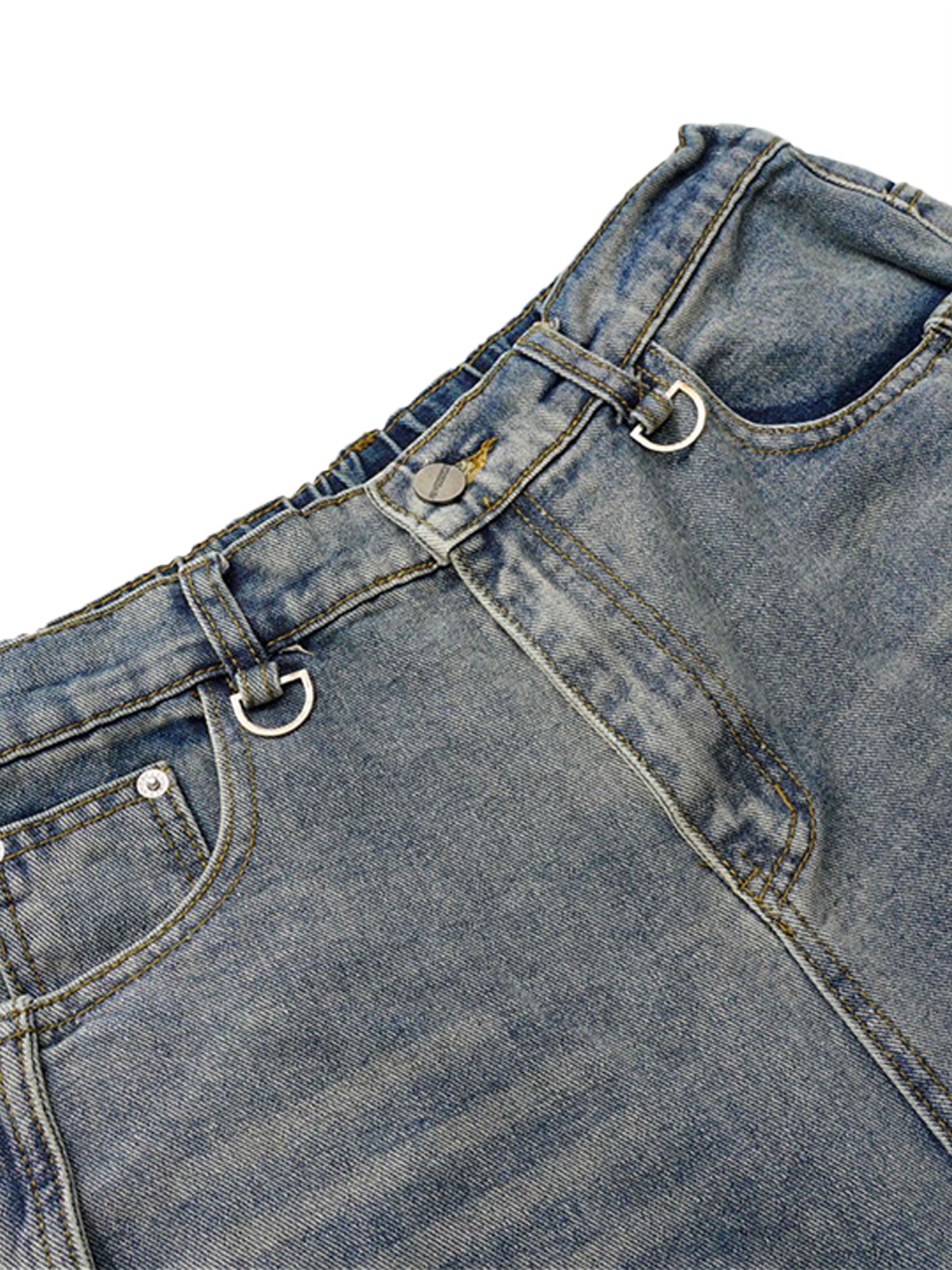 Verwaschene Distressed-Jeans im dekonstruierten Split Barrel-Stil