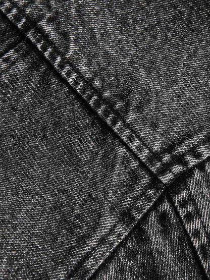 Dekonstruierte Jeansjacke mit Stehkragen