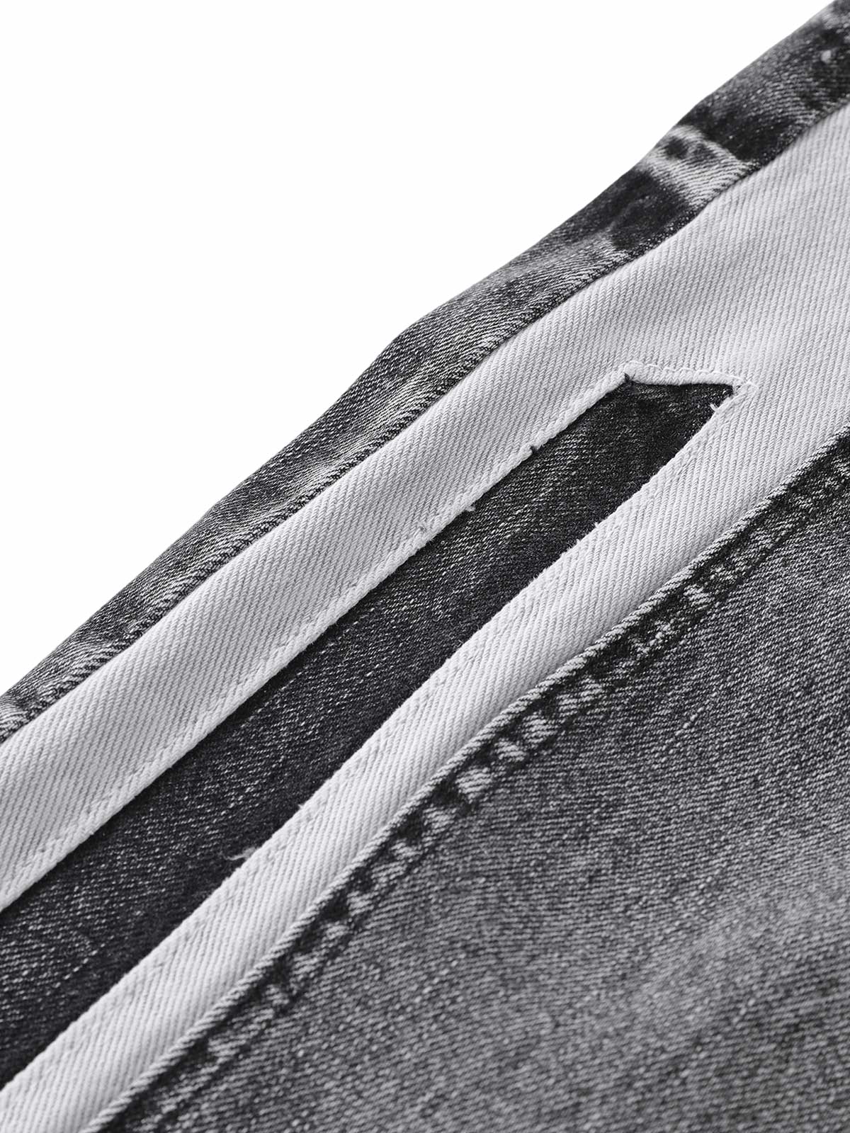 Kurze Jeanshose aus gewaschenem Patchwork-Denim im Used-Look