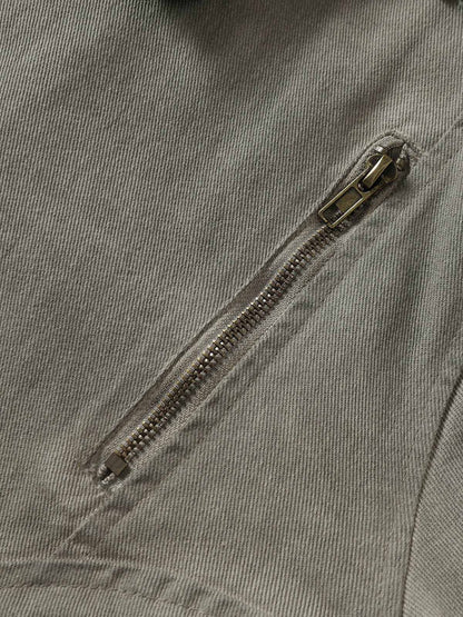 Distressed-Jeansjacke mit unregelmäßigem Reißverschluss