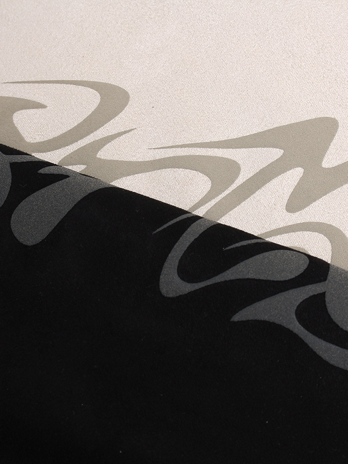 T-Shirt aus Wildleder mit Rundhalsausschnitt und Metallic-Print