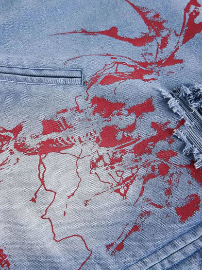 Zerrissene, verwaschene Jeansjacke mit Reißverschluss und Graffiti-Print